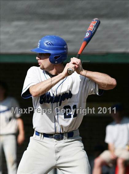 Thumbnail 1 in East Hampton vs. Windsor Locks (CIAC Class S Semifinal) photogallery.