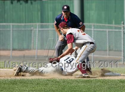Thumbnail 1 in East Hampton vs. Windsor Locks (CIAC Class S Semifinal) photogallery.