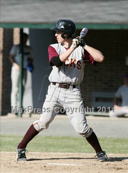 Thumbnail 3 in East Hampton vs. Windsor Locks (CIAC Class S Semifinal) photogallery.