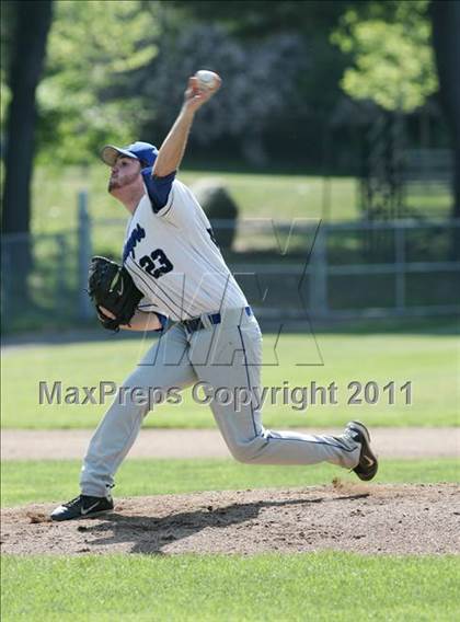 Thumbnail 1 in East Hampton vs. Windsor Locks (CIAC Class S Semifinal) photogallery.