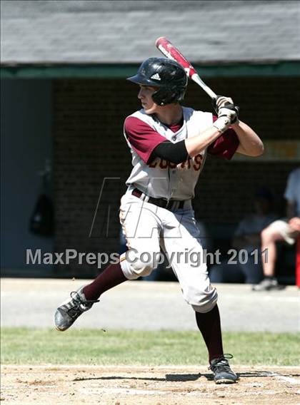 Thumbnail 1 in East Hampton vs. Windsor Locks (CIAC Class S Semifinal) photogallery.