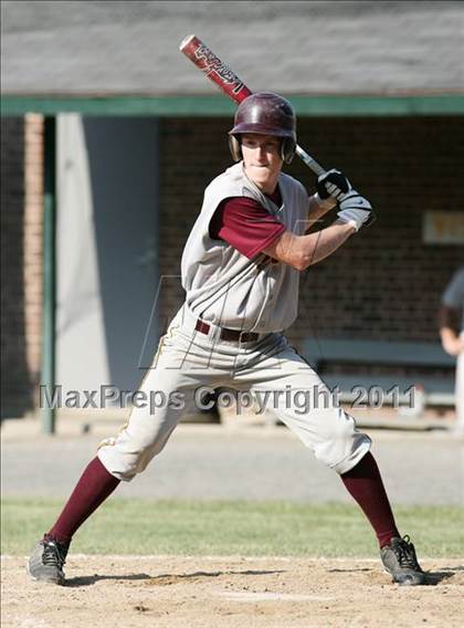 Thumbnail 1 in East Hampton vs. Windsor Locks (CIAC Class S Semifinal) photogallery.