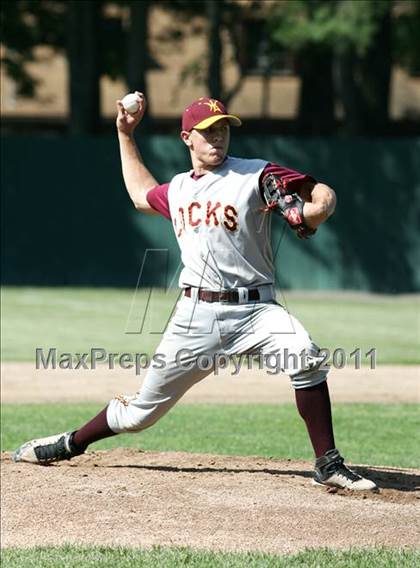 Thumbnail 3 in East Hampton vs. Windsor Locks (CIAC Class S Semifinal) photogallery.