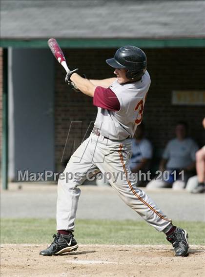 Thumbnail 1 in East Hampton vs. Windsor Locks (CIAC Class S Semifinal) photogallery.