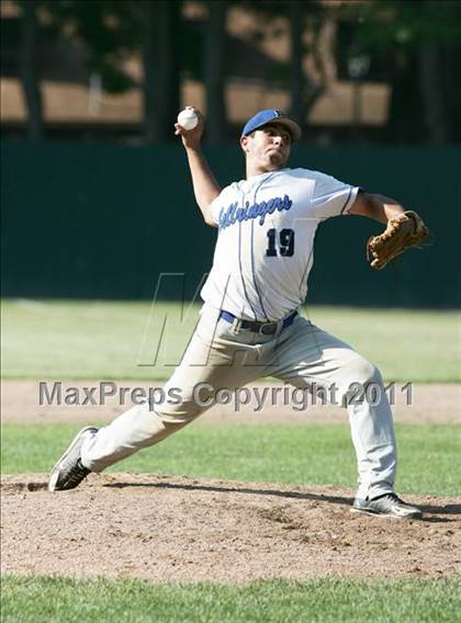 Thumbnail 2 in East Hampton vs. Windsor Locks (CIAC Class S Semifinal) photogallery.