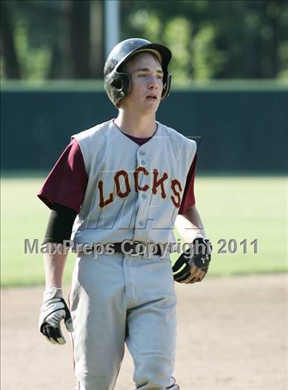 Thumbnail 1 in East Hampton vs. Windsor Locks (CIAC Class S Semifinal) photogallery.