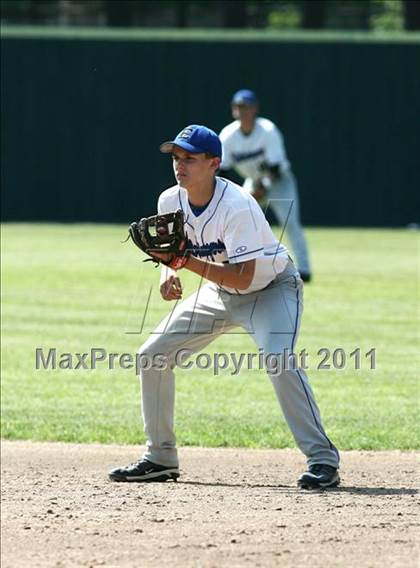 Thumbnail 3 in East Hampton vs. Windsor Locks (CIAC Class S Semifinal) photogallery.