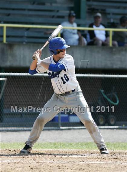 Thumbnail 3 in East Hampton vs. Windsor Locks (CIAC Class S Semifinal) photogallery.