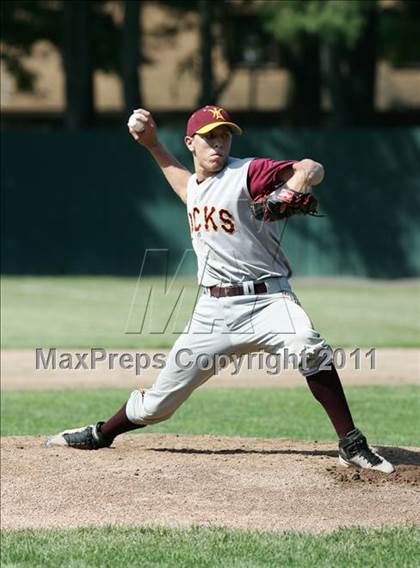 Thumbnail 2 in East Hampton vs. Windsor Locks (CIAC Class S Semifinal) photogallery.