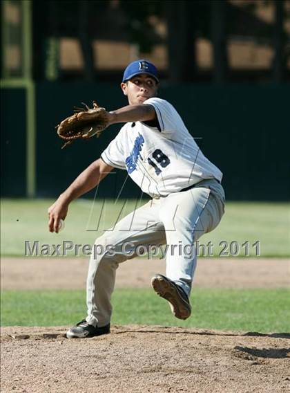 Thumbnail 2 in East Hampton vs. Windsor Locks (CIAC Class S Semifinal) photogallery.