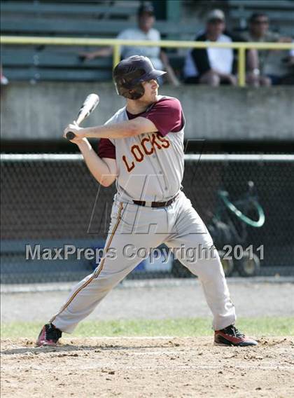 Thumbnail 1 in East Hampton vs. Windsor Locks (CIAC Class S Semifinal) photogallery.