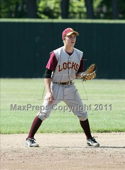 Thumbnail 1 in East Hampton vs. Windsor Locks (CIAC Class S Semifinal) photogallery.
