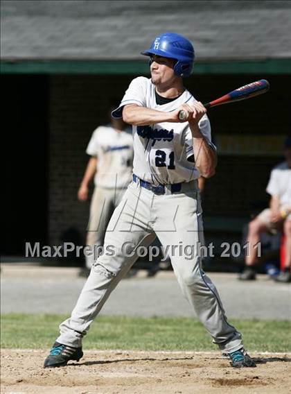 Thumbnail 3 in East Hampton vs. Windsor Locks (CIAC Class S Semifinal) photogallery.