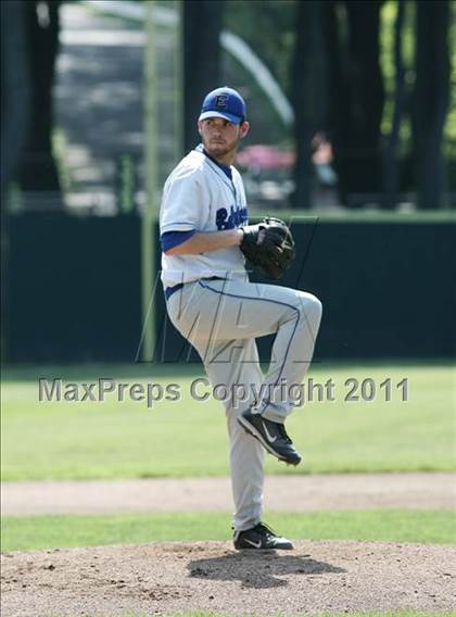 Thumbnail 3 in East Hampton vs. Windsor Locks (CIAC Class S Semifinal) photogallery.