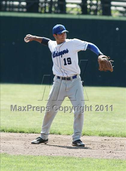 Thumbnail 2 in East Hampton vs. Windsor Locks (CIAC Class S Semifinal) photogallery.