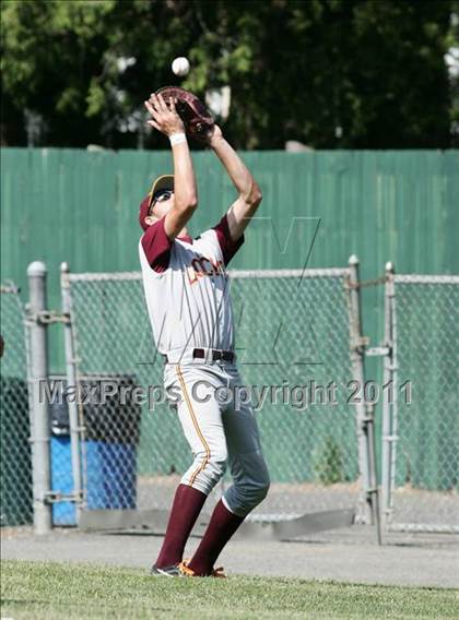 Thumbnail 3 in East Hampton vs. Windsor Locks (CIAC Class S Semifinal) photogallery.