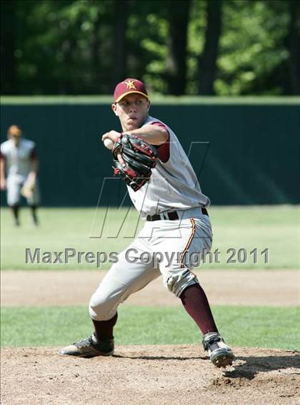 Thumbnail 2 in East Hampton vs. Windsor Locks (CIAC Class S Semifinal) photogallery.