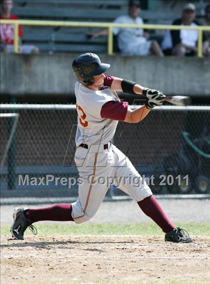 Thumbnail 2 in East Hampton vs. Windsor Locks (CIAC Class S Semifinal) photogallery.