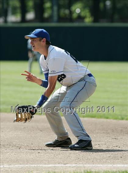 Thumbnail 1 in East Hampton vs. Windsor Locks (CIAC Class S Semifinal) photogallery.
