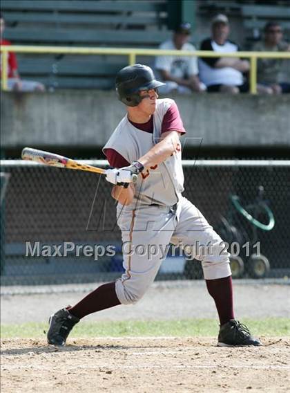 Thumbnail 1 in East Hampton vs. Windsor Locks (CIAC Class S Semifinal) photogallery.