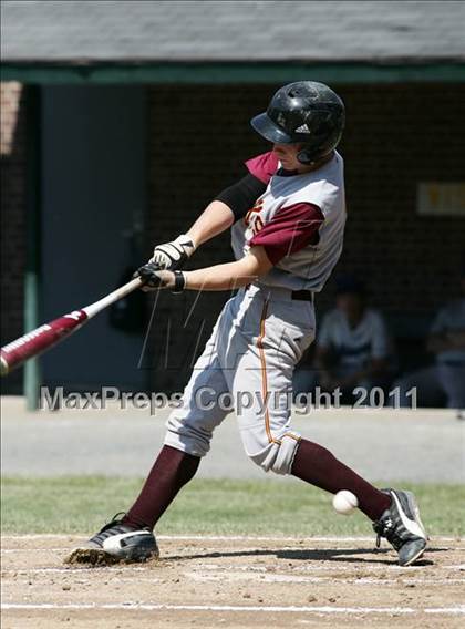 Thumbnail 2 in East Hampton vs. Windsor Locks (CIAC Class S Semifinal) photogallery.