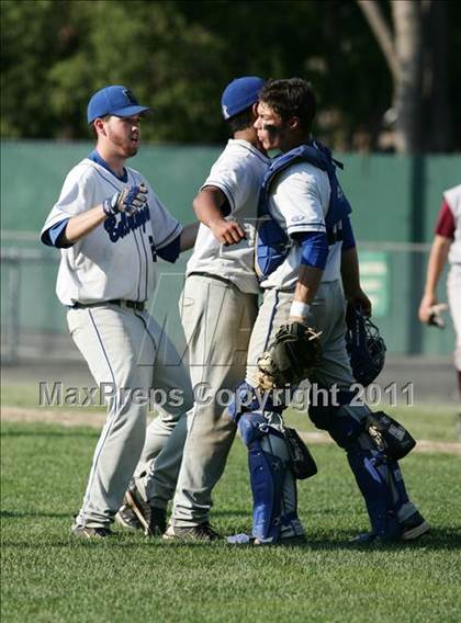 Thumbnail 3 in East Hampton vs. Windsor Locks (CIAC Class S Semifinal) photogallery.