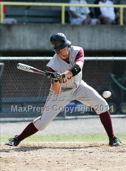 Thumbnail 1 in East Hampton vs. Windsor Locks (CIAC Class S Semifinal) photogallery.
