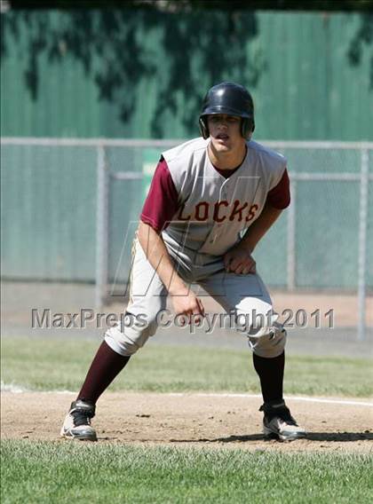 Thumbnail 2 in East Hampton vs. Windsor Locks (CIAC Class S Semifinal) photogallery.