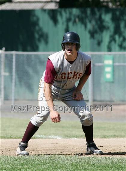 Thumbnail 2 in East Hampton vs. Windsor Locks (CIAC Class S Semifinal) photogallery.