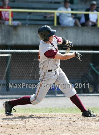 Thumbnail 3 in East Hampton vs. Windsor Locks (CIAC Class S Semifinal) photogallery.