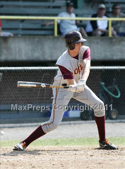 Thumbnail 1 in East Hampton vs. Windsor Locks (CIAC Class S Semifinal) photogallery.