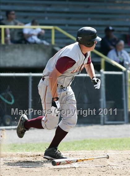 Thumbnail 1 in East Hampton vs. Windsor Locks (CIAC Class S Semifinal) photogallery.