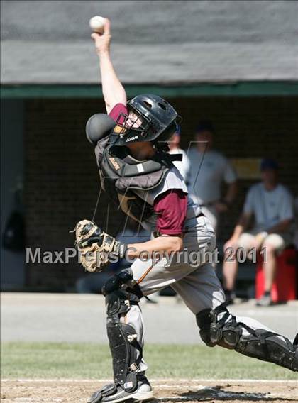 Thumbnail 2 in East Hampton vs. Windsor Locks (CIAC Class S Semifinal) photogallery.