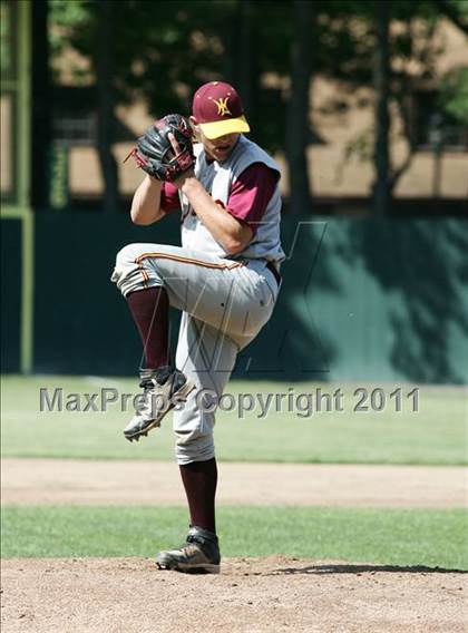 Thumbnail 1 in East Hampton vs. Windsor Locks (CIAC Class S Semifinal) photogallery.