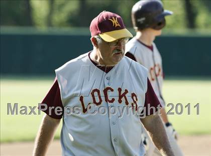 Thumbnail 2 in East Hampton vs. Windsor Locks (CIAC Class S Semifinal) photogallery.