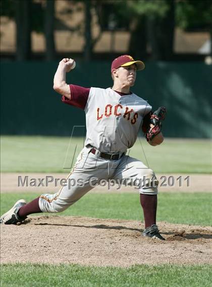 Thumbnail 1 in East Hampton vs. Windsor Locks (CIAC Class S Semifinal) photogallery.