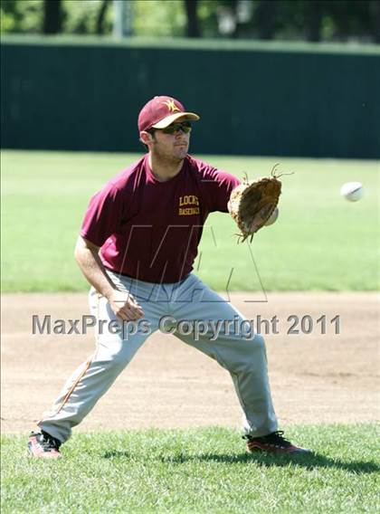 Thumbnail 1 in East Hampton vs. Windsor Locks (CIAC Class S Semifinal) photogallery.