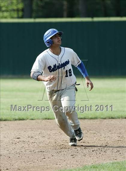 Thumbnail 2 in East Hampton vs. Windsor Locks (CIAC Class S Semifinal) photogallery.