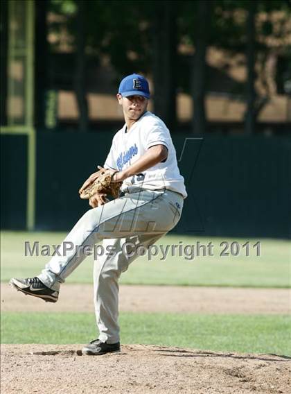 Thumbnail 3 in East Hampton vs. Windsor Locks (CIAC Class S Semifinal) photogallery.