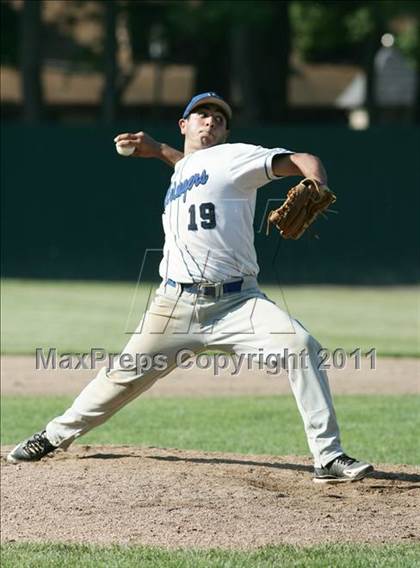 Thumbnail 3 in East Hampton vs. Windsor Locks (CIAC Class S Semifinal) photogallery.