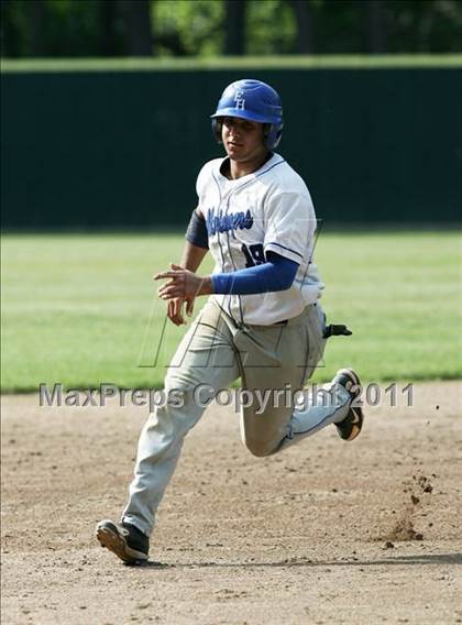 Thumbnail 3 in East Hampton vs. Windsor Locks (CIAC Class S Semifinal) photogallery.