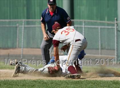 Thumbnail 2 in East Hampton vs. Windsor Locks (CIAC Class S Semifinal) photogallery.