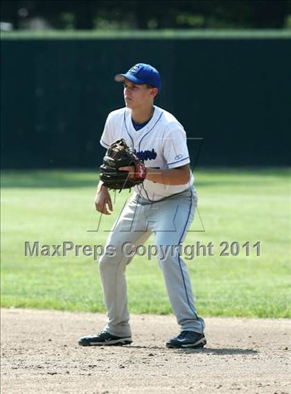 Thumbnail 3 in East Hampton vs. Windsor Locks (CIAC Class S Semifinal) photogallery.