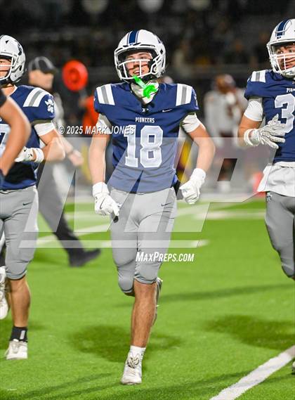 Thumbnail 3 in Salpointe Catholic @ Pinnacle (Senior Night) photogallery.
