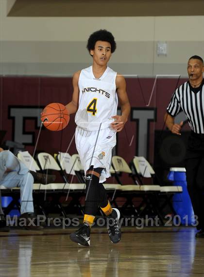 Thumbnail 1 in De La Salle vs. Columbia Christian (MaxPreps Holiday Classic) photogallery.