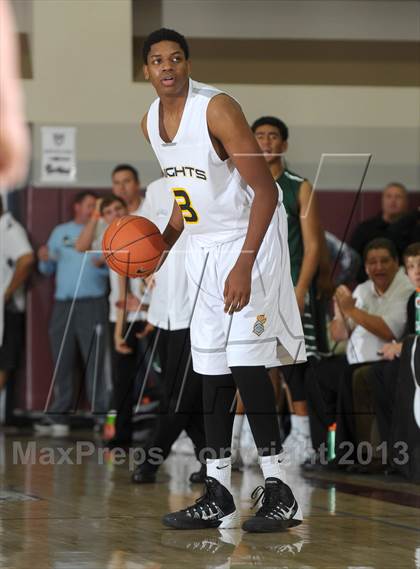 Thumbnail 1 in De La Salle vs. Columbia Christian (MaxPreps Holiday Classic) photogallery.