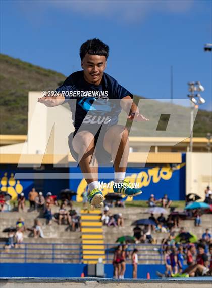 Thumbnail 2 in Kahuku Qualifying Meet #1 photogallery.