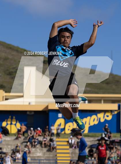 Thumbnail 2 in Kahuku Qualifying Meet #1 photogallery.