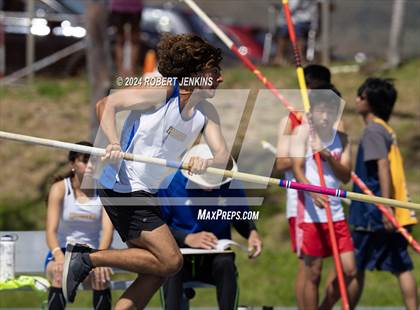 Thumbnail 1 in Kahuku Qualifying Meet #1 photogallery.