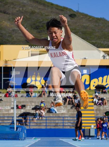 Thumbnail 1 in Kahuku Qualifying Meet #1 photogallery.